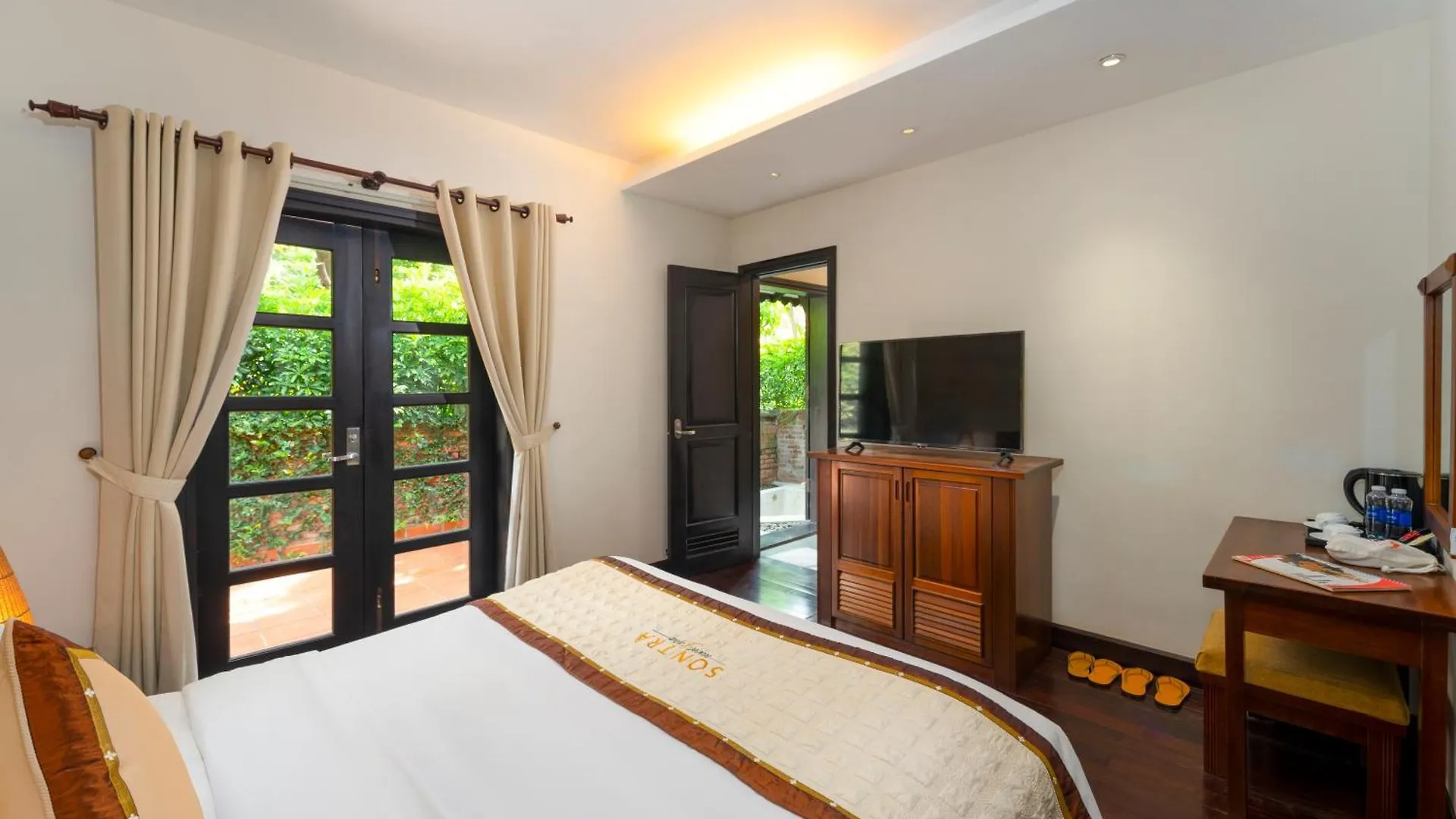 Son Tra Resort & Spa Danang 4*, Da Nang