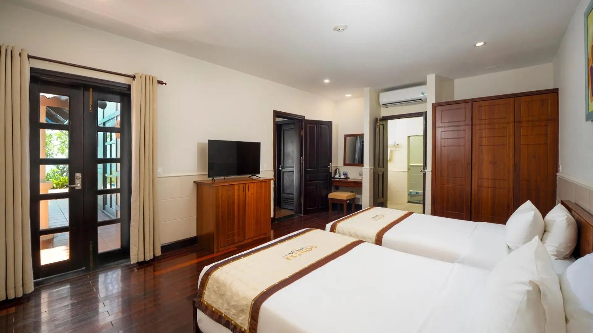 Son Tra Resort & Spa Danang 4*, Da Nang