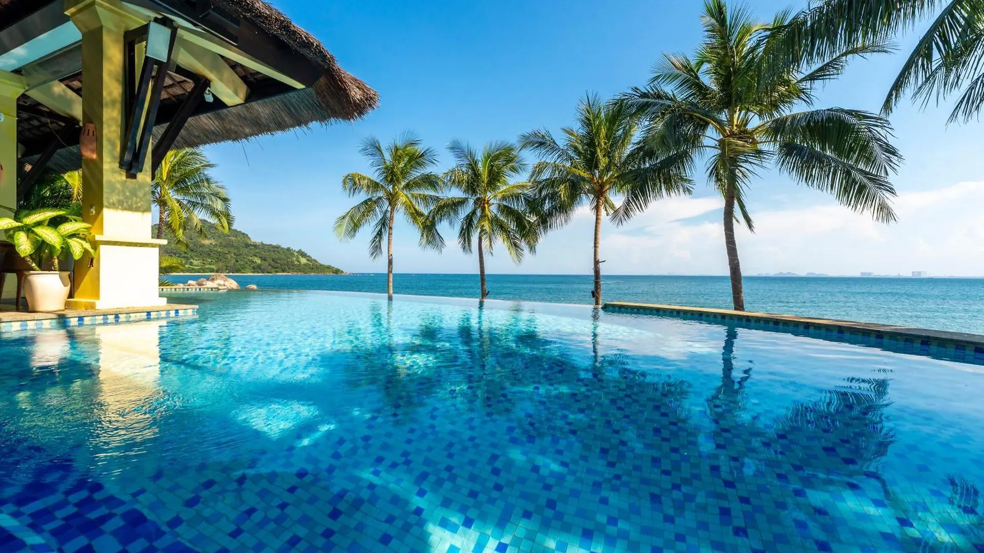Son Tra Resort & Spa Danang Вьетнам